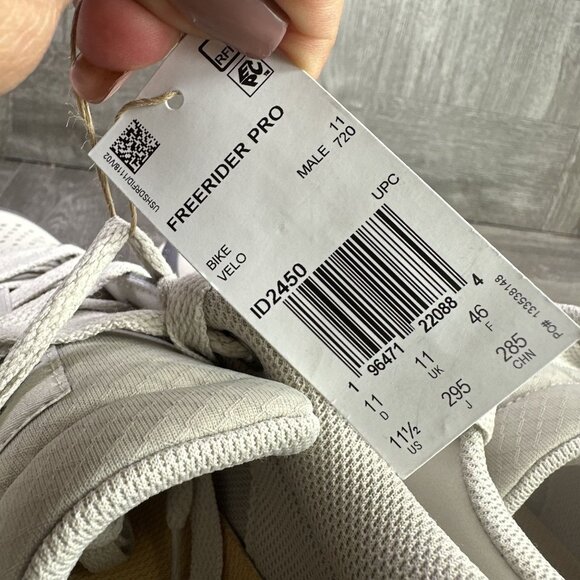 Adidas FreeRider Pro Men's size 11.5 Cycling Ivory Grey Shoes ID2450 - Picture 8 of 8